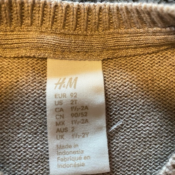 H&M 2T Long sleeve sweat top with bunny in soft knit cotton EUC - Picture 4 of 7